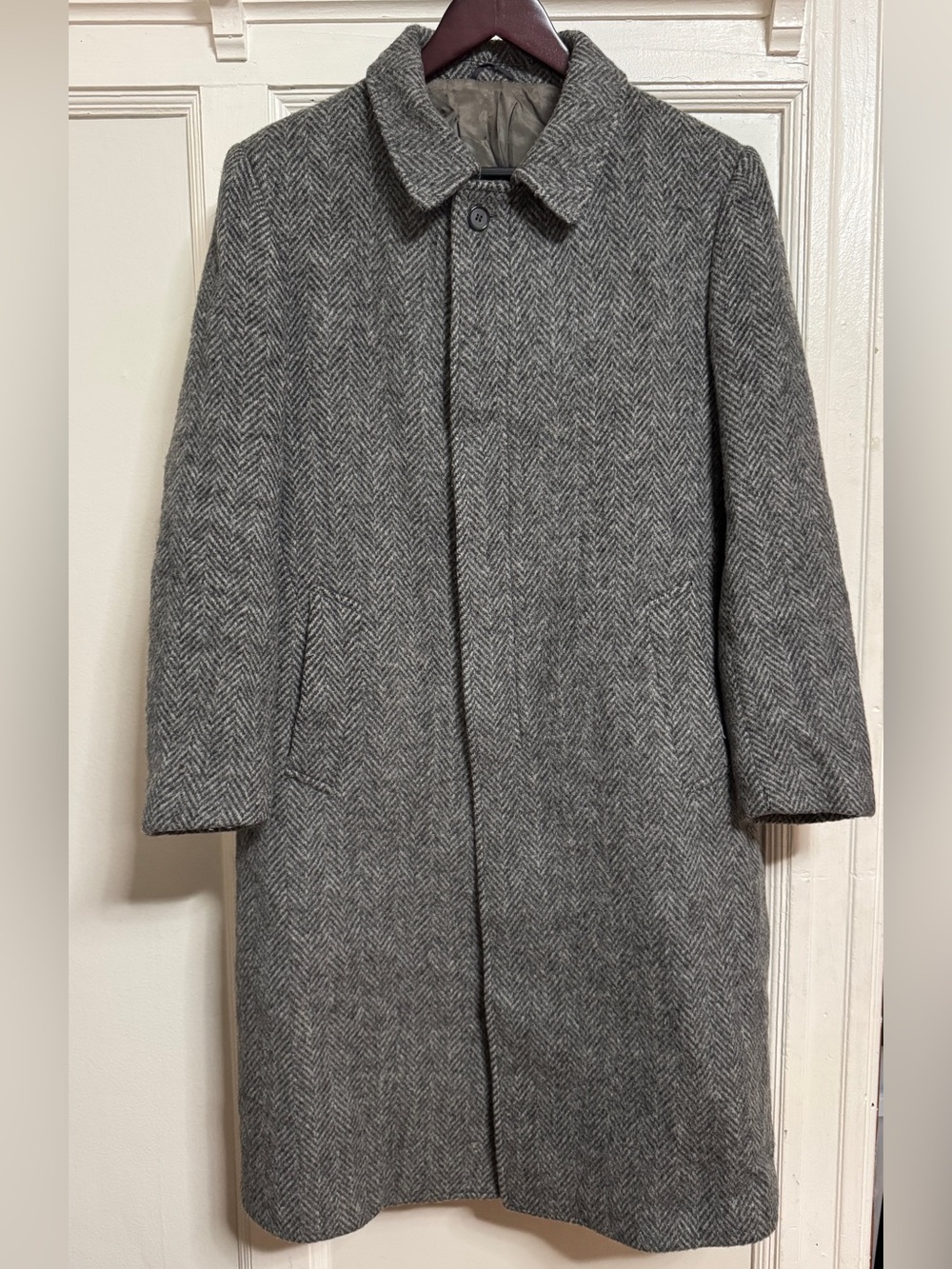 Lebole Men's Gray Herringbone Wool Overcoat - Classic Tailored Coat